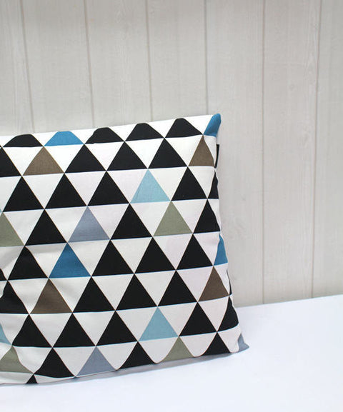 Modern Triangles Oxford Cotton Fabric Geometric - Northern Europe Style - By the Yard (44 x 36") 40741 - 214